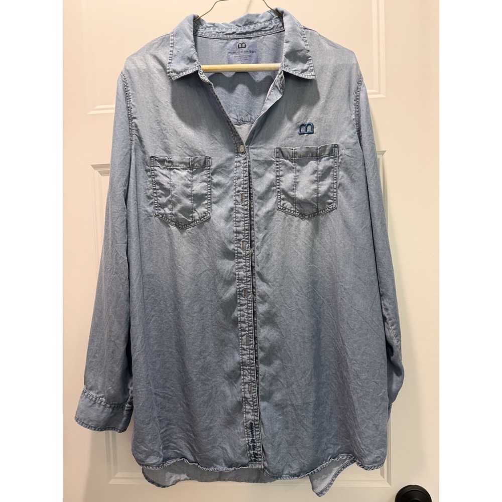 Museum of the Bible XL Chambray Shirt Lyocell Blue Denim Top Embroidered Logo